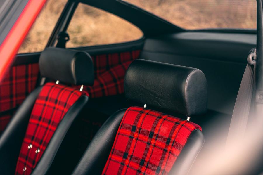 Интерьер Porsche 911 by RWB 2019 года  (фото 13 из 34)
